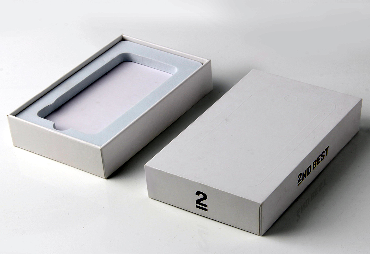 Collapsible Cell Phone Packaging